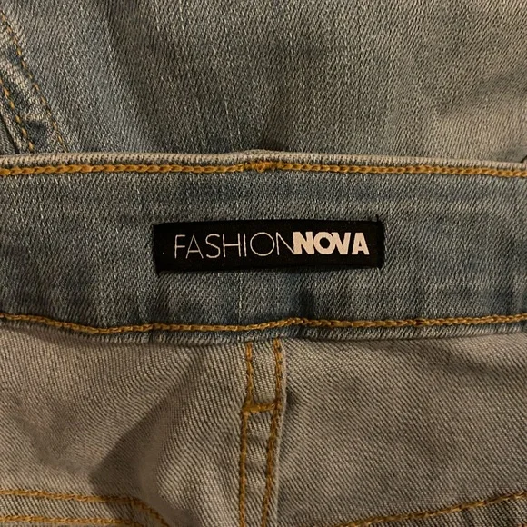 Fashion Nova Jeans - Picture 2 of 3
